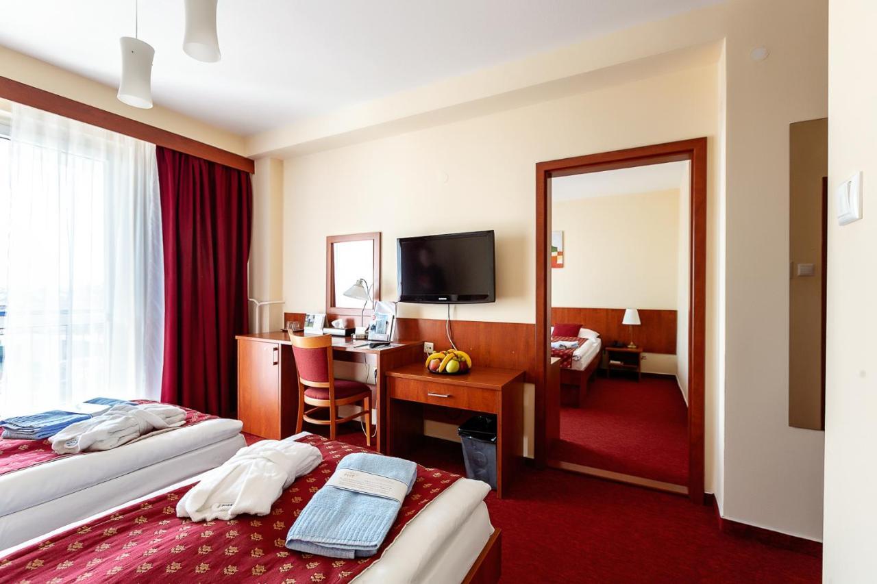 Hotel Senec Aqua Resort - Family Friendly Exterior photo